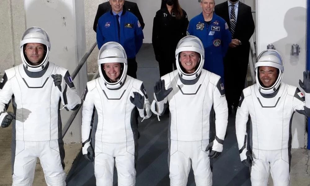 SpaceX: Επιστροφή στη Γη για τους 4 αστροναύτες μετά από 200 μέρες